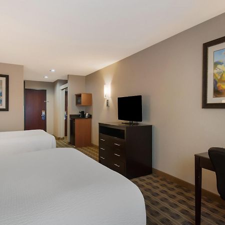 Best Western University Inn And Suites Forest Grove Exterior foto