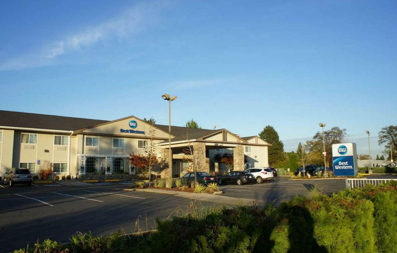 Best Western University Inn And Suites Forest Grove Exterior foto